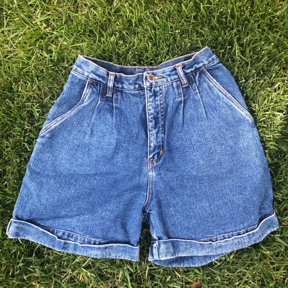 80’s VINTAGE High Wasted Denim Shorts